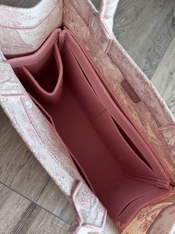 Dior Taschen: Dior Book Tote medium – Gebraucht aus Zufikon von Sterndli6 1