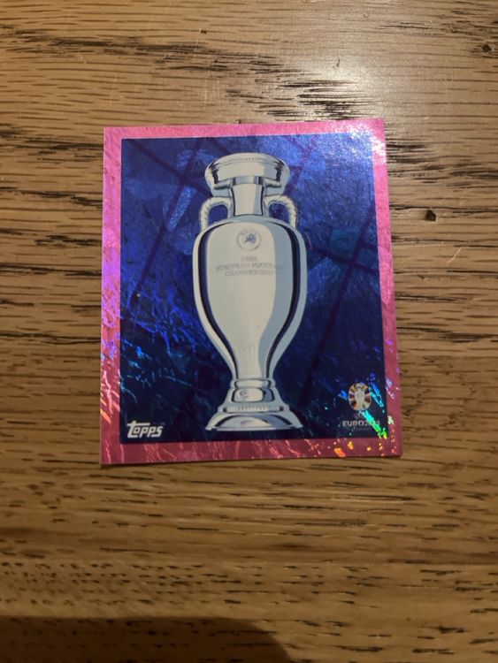Topps Sticker Wappen, DEN 1, Rosa, Euro / EM 2024 (Neu (gemäss