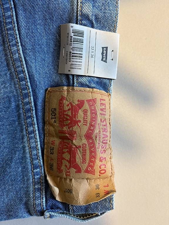 Levi's Jeans: Levi's 501 Jeans Straight Fit – Nuovo e nell'imballaggio originale da Basel venduto da rororo47 4