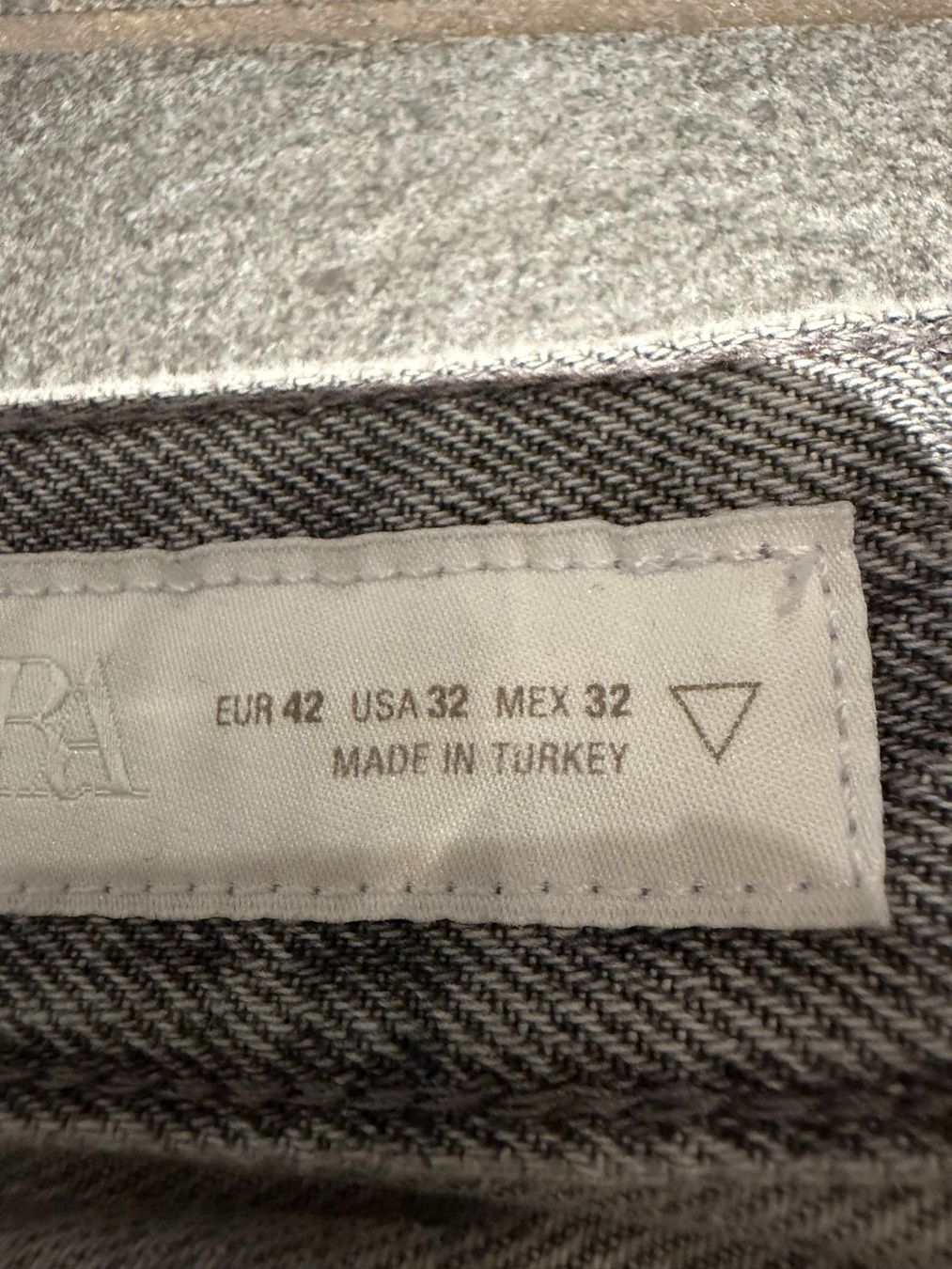 Zara Jeans: Zara Jeans flared Gr EUR 42 – Usato da Ottenbach venduto da sonnenstube01 2