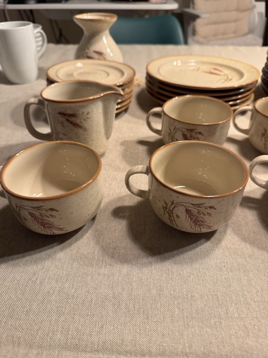 Set di piatti: Tulowice PL Dinnerware geschirr 33 teile – Usato da Zürich venduto da pam_p2c5 2