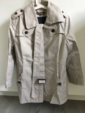 Beiger Damen-Trenchcoat