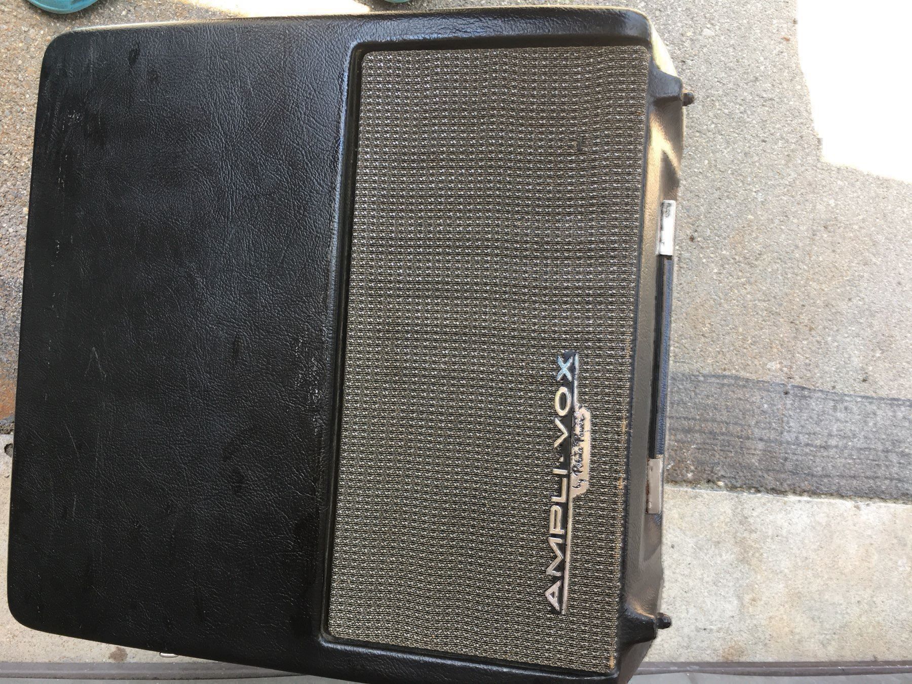 Strumenti musicali: Ampli Vox perma power s122 – Usato da Baden venduto da swiss-alps