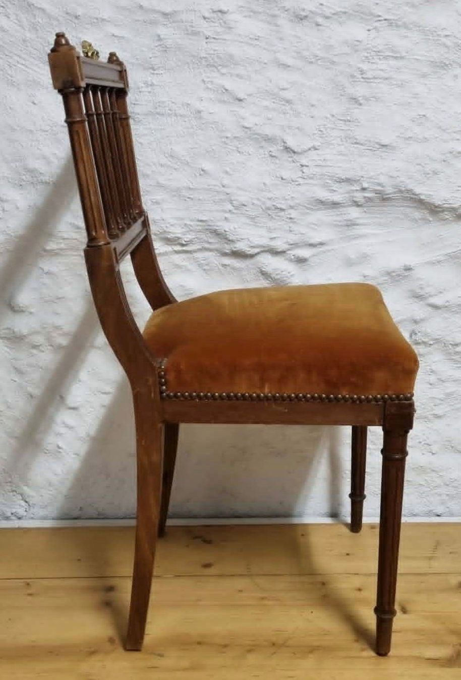 Sedie: Antiker Stuhl Louis XVI Stil – Usato da Solothurn venduto da NUVICO 1