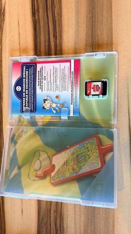 Giochi: Pokemon Bouclier - Nintendo Switch  – Usato da Petit-Lancy venduto da fab_9fq2