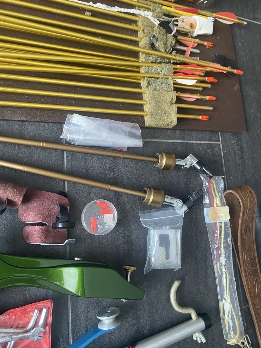 Tiro con l'arco: Sportbogen mit viel Zubehör – Usato da Tägerig venduto da oiluig83 9