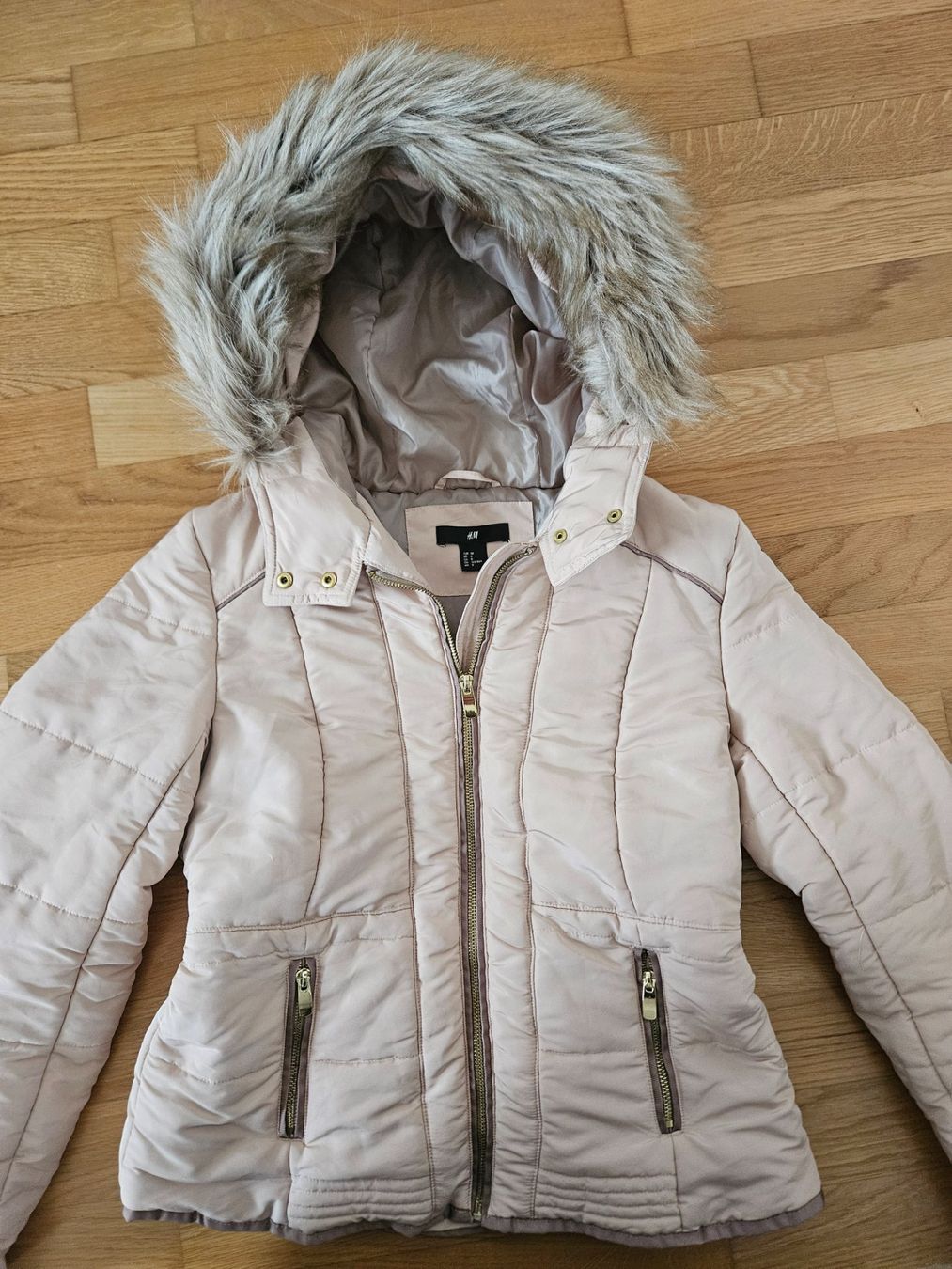 H&M Giacche: Winterjacke hellrosa Gr. 38 – Usato da Gerzensee venduto da _mra 3