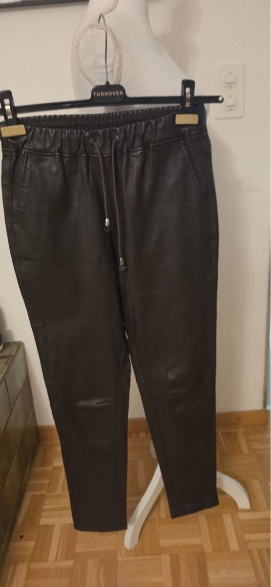Pantaloni: Ventcouvert Lederhose braun Grösse 40 – Usato da St. Gallen venduto da mania03 3