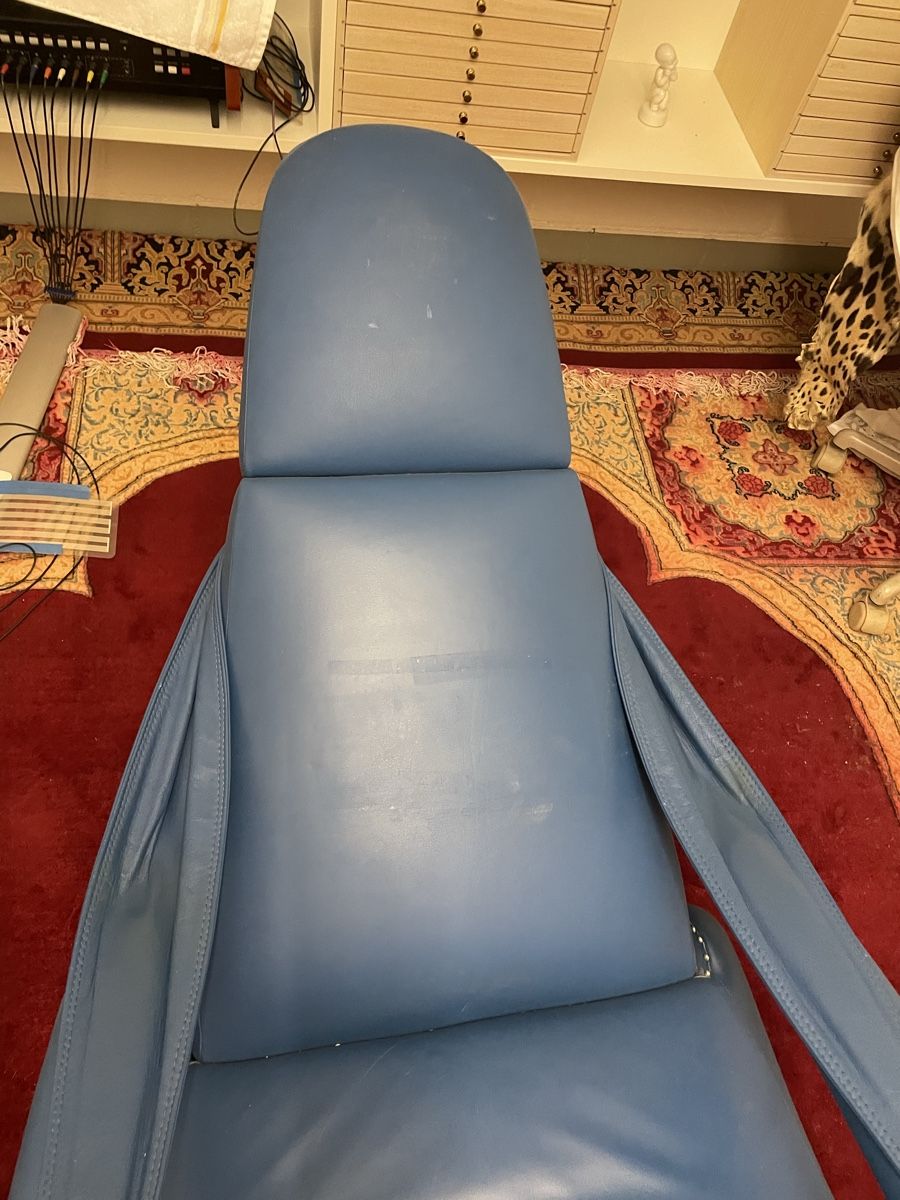 Fauteuils de soin: Behandlungsstuhl – D'occasion à Hünenberg par Rimaruem 2