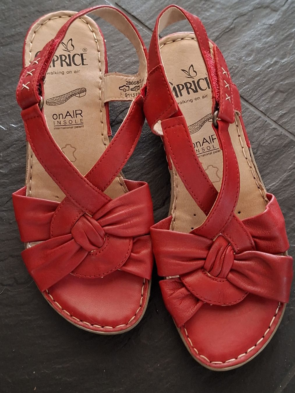 Scarpe da donna: Caprice Sandalen Leder rot Gr.37 – Usato da Barzheim venduto da spitz01