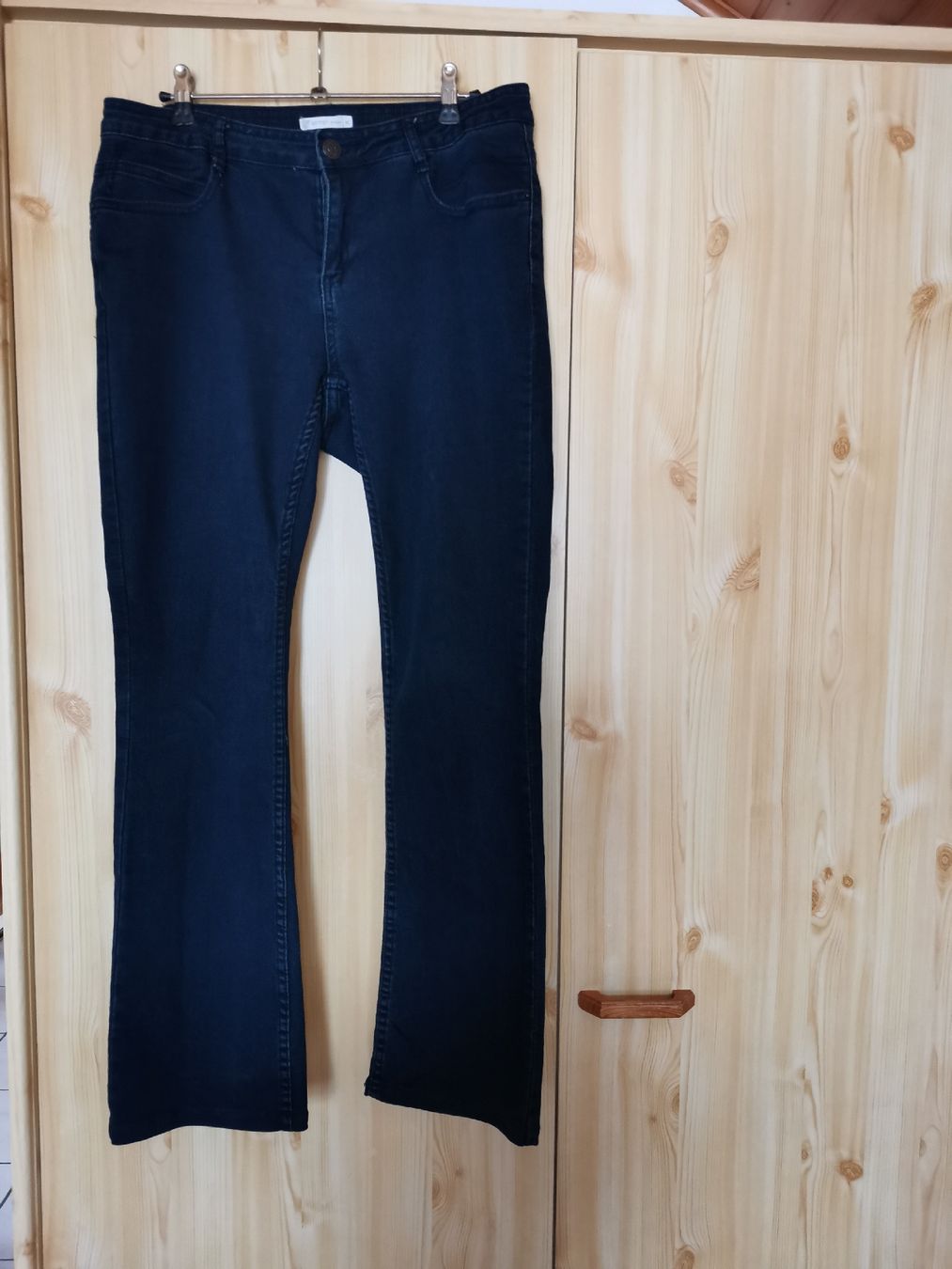 Pantalons: Jeans dame 42 – Neuf (Voir description) à Cournillens par masoeur