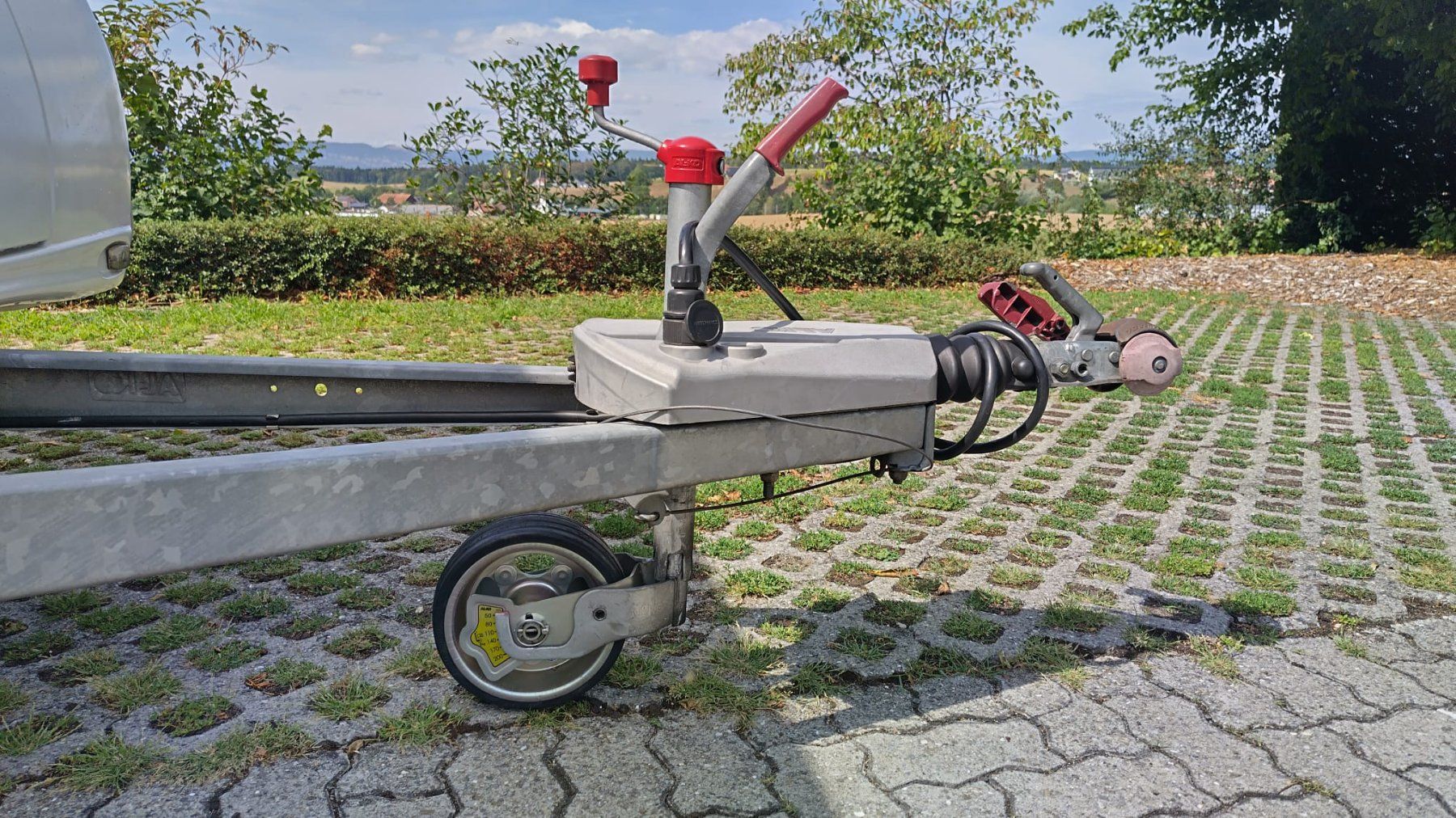 Knaus Camping Fahrzeuge: Wohnwagen Knaus Vimara 500 – Gebraucht aus Schüpfen von Brenners 3