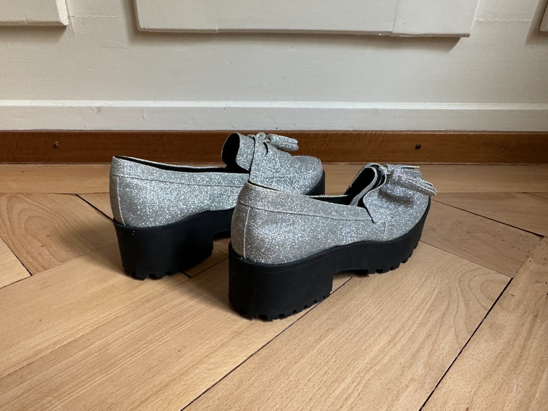 H&M Damenschuhe: Glitzer Loafer silbern 40 – Gebraucht aus Zürich von Diazaio 2