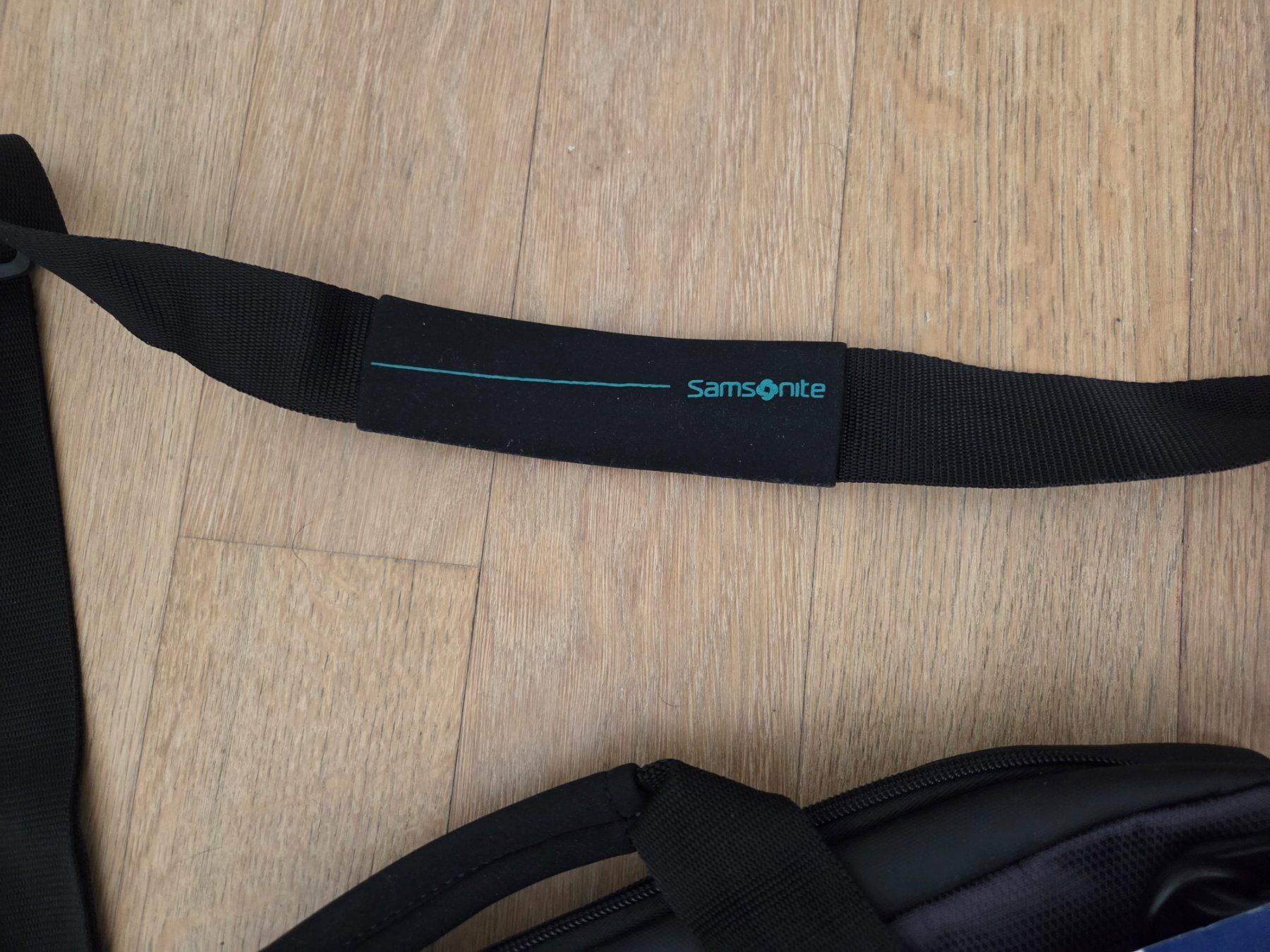 Samsonite Borse: Sacoche laptop Samsonite 15.6" - NEW – Nuovo e nell'imballaggio originale da Carouge GE venduto da Gasco 1