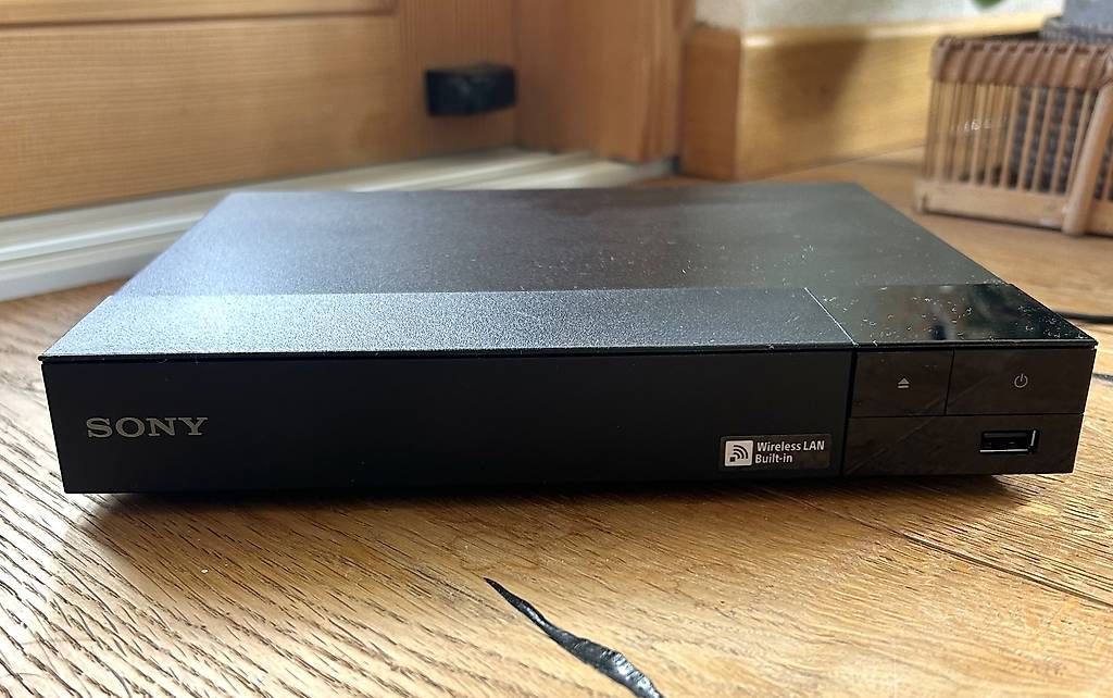 Tutti i DVDs: Lecteur DVD Blue Ray avec télécommande  – Usato da Troistorrents venduto da dav_cc8q 1