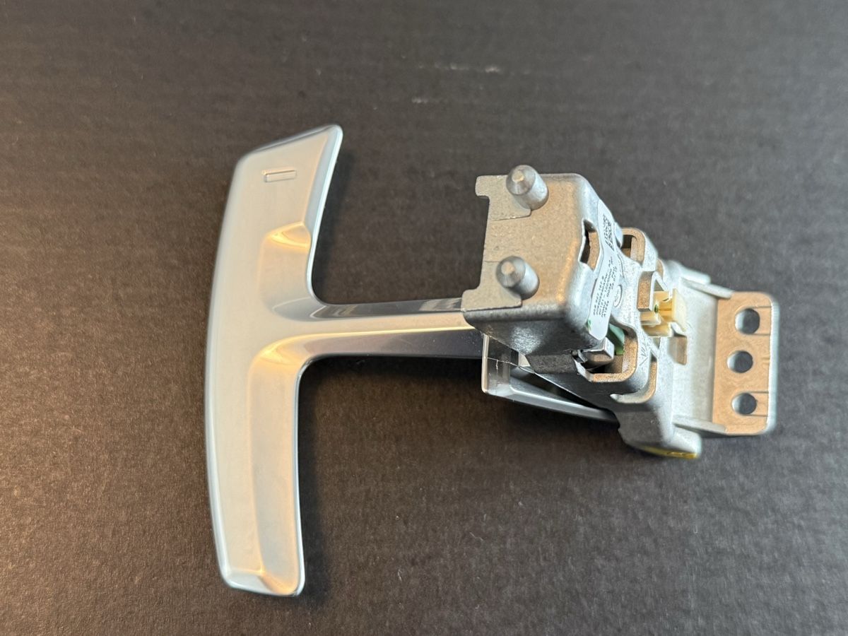 Porsche Tutti pezzi di ricambio auto: Porsche 991 Shift Paddles Silver – Usato da Kilchberg ZH venduto da bur_7ypx
