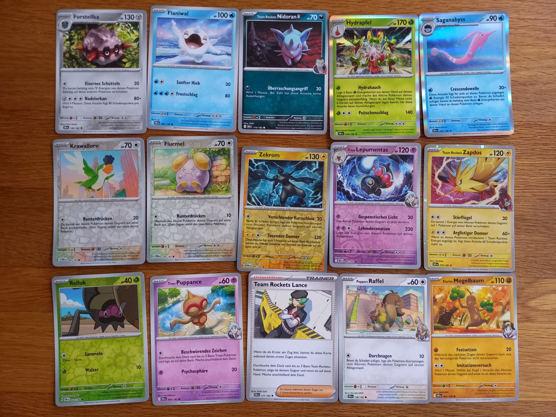 Pokémon Carte collezionabili: Diverse Pokémon Karten Ewige Rivalen – Usato da St. Gallen venduto da cla_m9gb 1