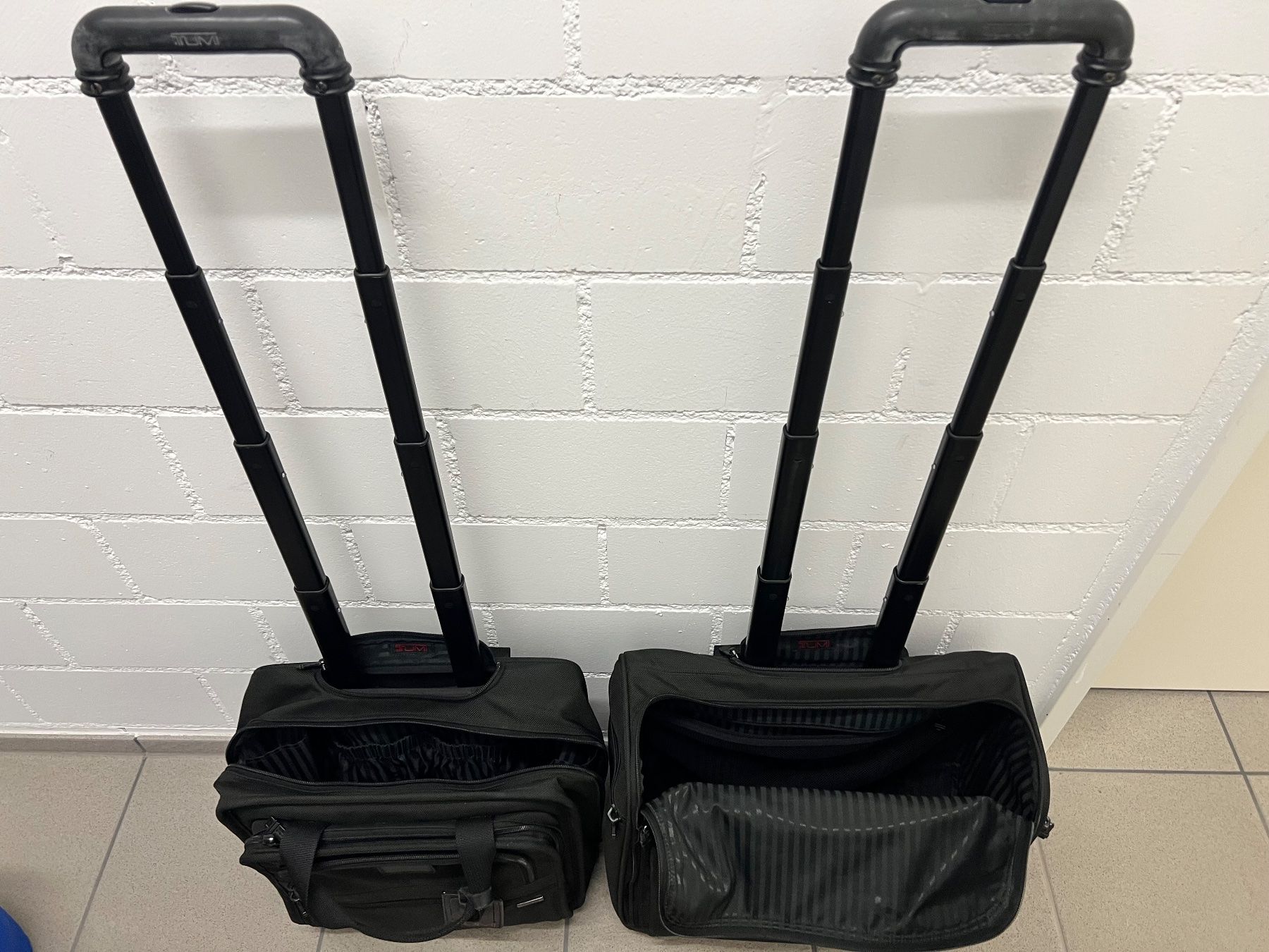 Altro in Aeronautica: TUMI Deluxe Alpha Rolling Business Case X 2 – Usato da Rüschlikon venduto da smi_z9qy 2