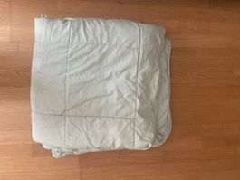 Steppdecke Microfaser 240x240 cm mit 576g Füllung neuwertig