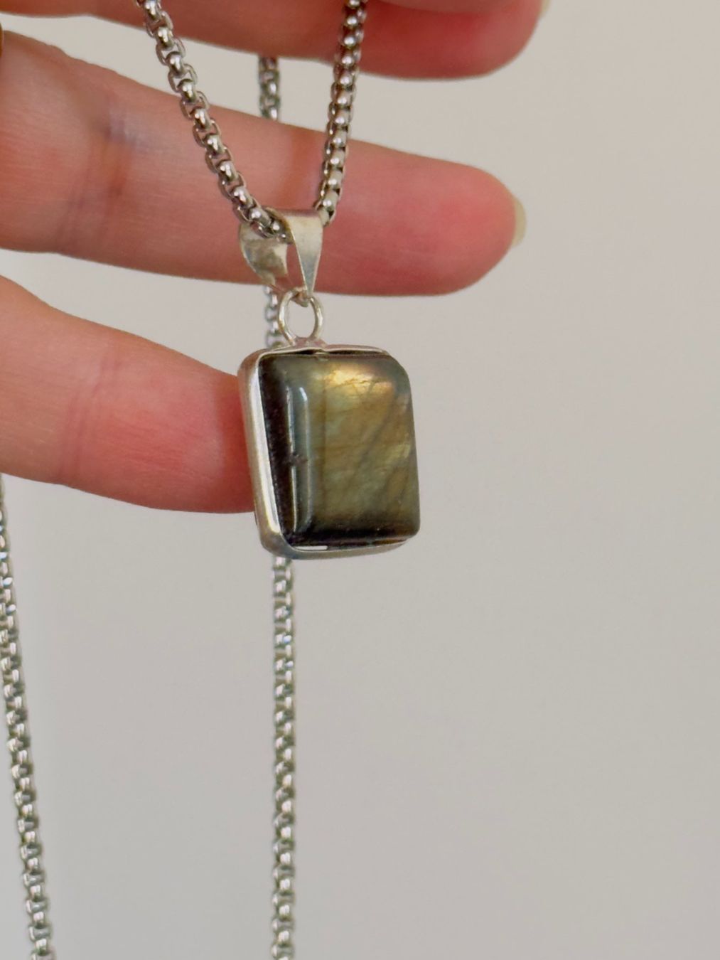 Catenine: Fashionable labradorite necklace – Nuovo e nell'imballaggio originale da Genève venduto da AGBERG 9