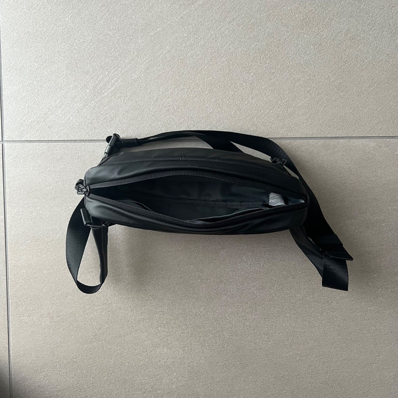Bugatti Borse: Bugatti Sling Bauchtasche Hüfttasche Brusttasche – Nuovo (secondo la descrizione) da Hinwil venduto da norisenya 2