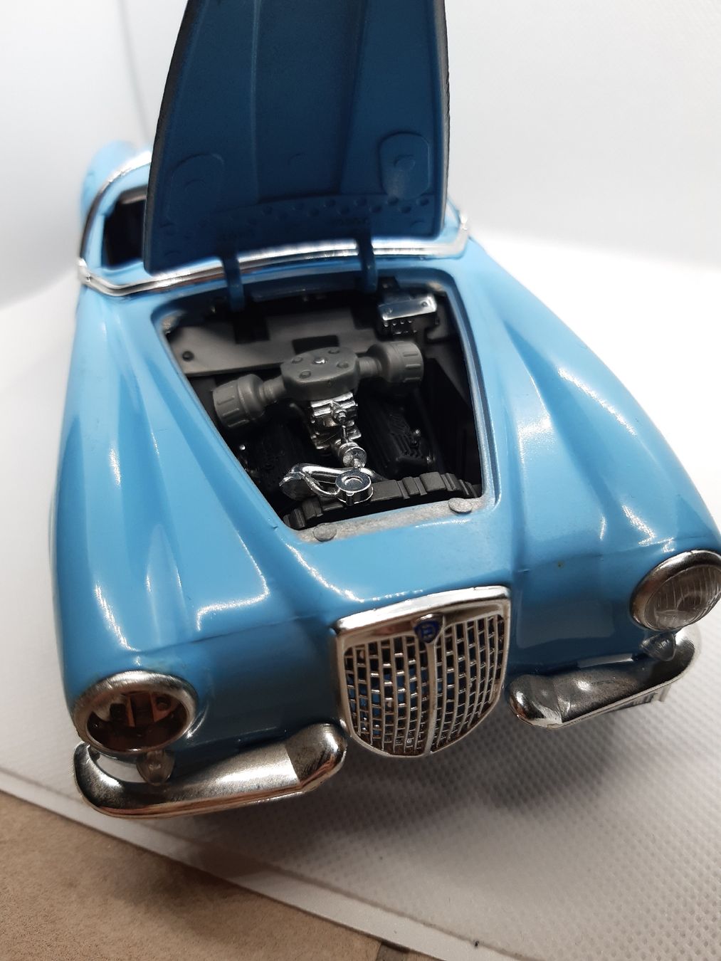 Bburago Modellautos: Burago 1/18 Lancia B 24 spider 1955 – Gebraucht aus Penthalaz von Allgoodsuisse 3