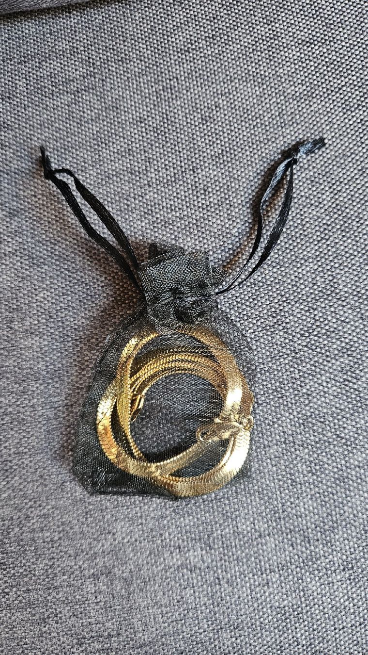 Catenine: Gold Halskette Neu – Nuovo (secondo la descrizione) da Adetswil venduto da ._Pandaking_. 2