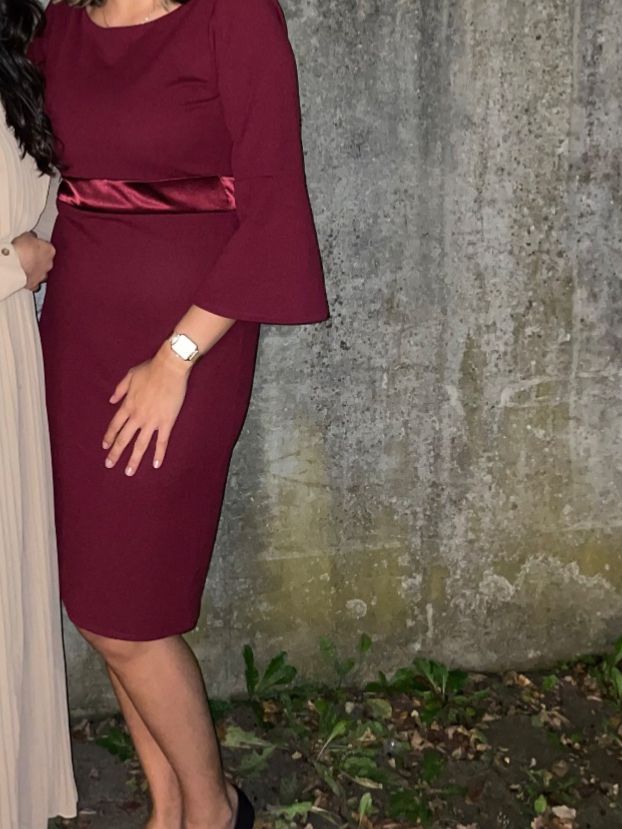 Kleider: Festkleid bordeaux – Gebraucht aus Romanshorn von si-01