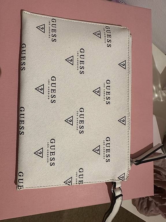 Borse da donna: Guess Clutch Tasche – Usato da Stachen venduto da jneh 1