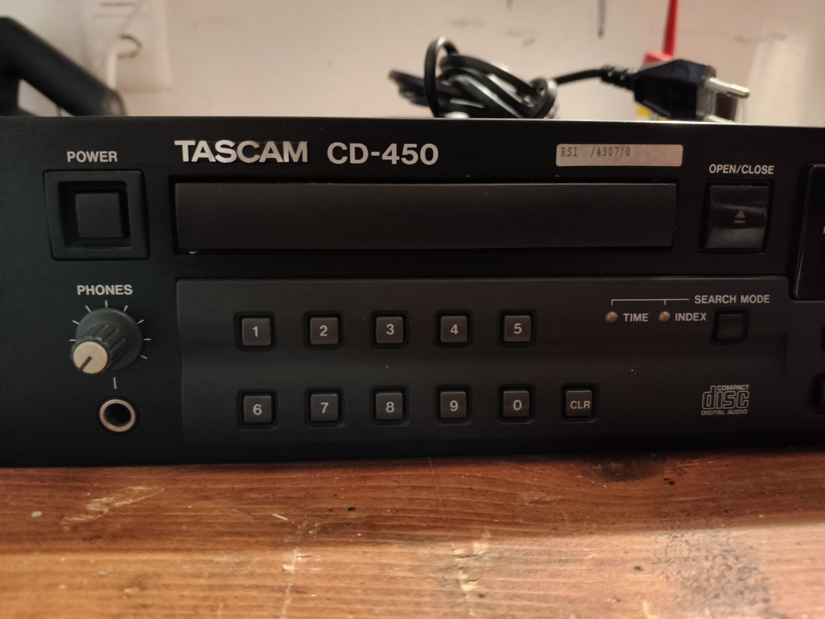 CD: Lettore CD Tascam CD-450 – Difettoso da Sala Capriasca venduto da Quisquilio 1