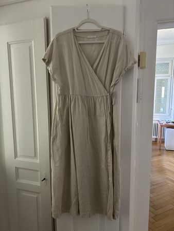 Wickelkleid OYSHO beige Grösse M neuwertig