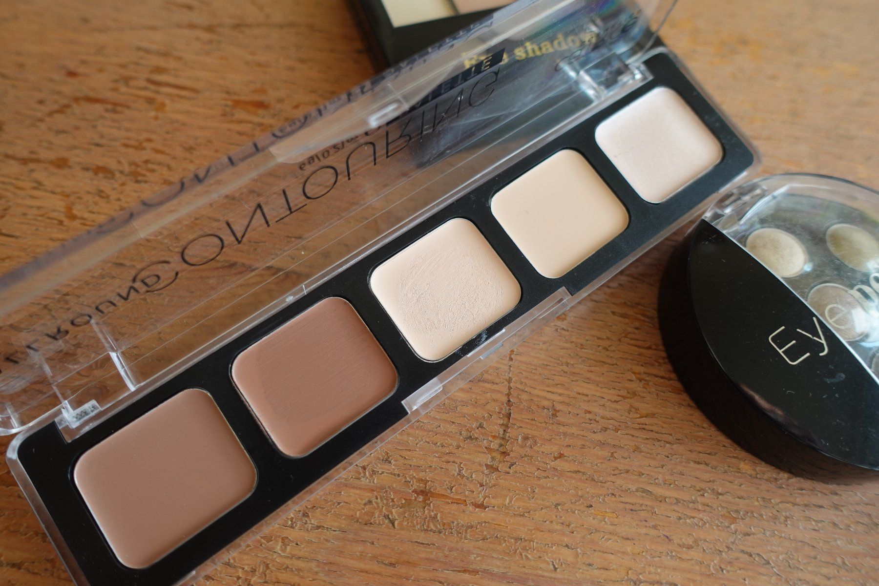 Make-up: Diverse Make-Up Paletten, Eye Shadow, Contouring, Blush – Usato da Ettiswil venduto da maimaiswiss 6
