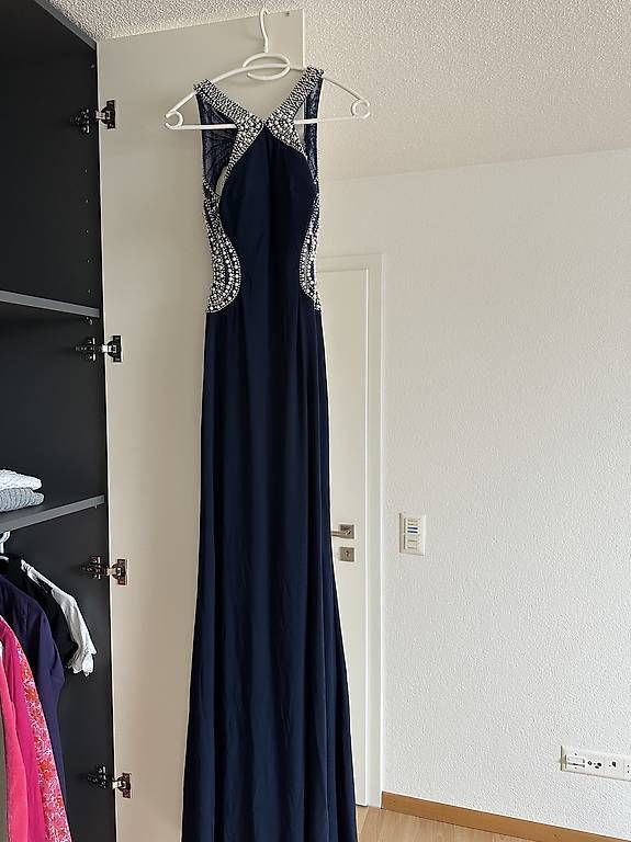 Vestiti: Luxuar Abendkleid Grösse 32 – Usato da Märstetten venduto da vankev
