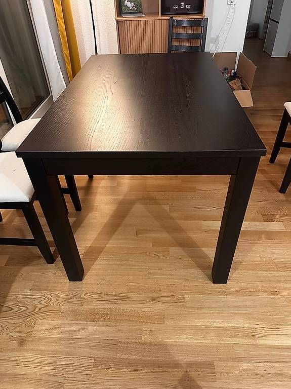 Set di tavolo e panche:  Table extensible + 6 chaises DERNIERE OFFRE - demenagement – Usato da Les Acacias venduto da lor_sft9 2