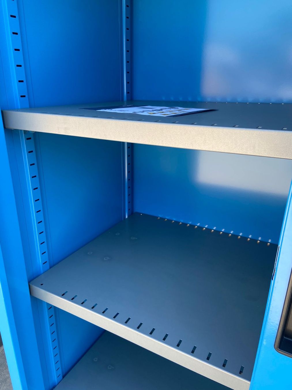 Lista Tutti gli attrezzi: Lista Metallschrank NEU Nr. 2 – Nuovo (secondo la descrizione) da Laupersdorf venduto da Borer_Liquidationen 4
