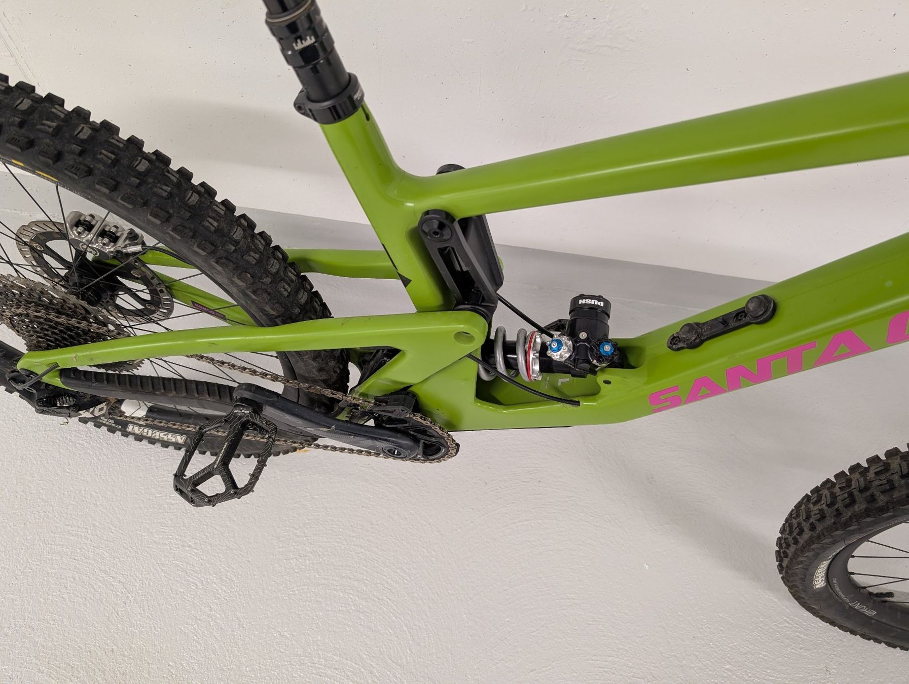 Santa Cruz Biciclette: Santa Cruz V5 Nomad CC L – Usato da Stäfa venduto da plinto 3