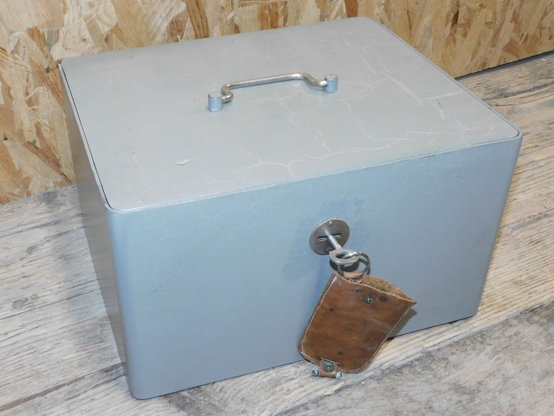 Casseforti: Safe alter Safe - Geldschatulle -  schwerer Stahl Safe – Usato da Sursee venduto da 76 5
