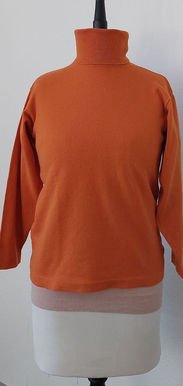 Maglioni & Felpe: Rollkragenpullover, Orange, Grösse S  Winter  – Usato da Gwatt (Thun) venduto da Letzte-Chance