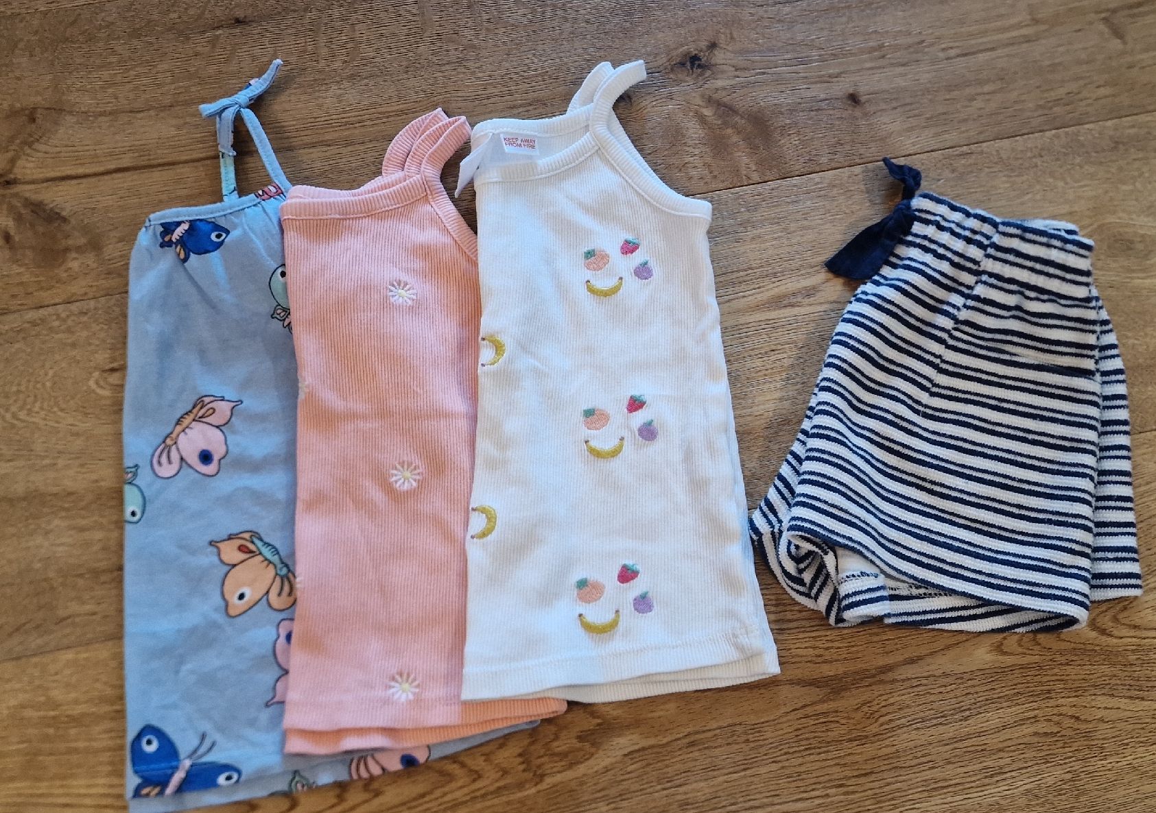 H&M Kleiderpakete & -sets: Sommer Mädchen set 98/104 – Gebraucht aus Emmenbrücke von Nadmorebiti 1