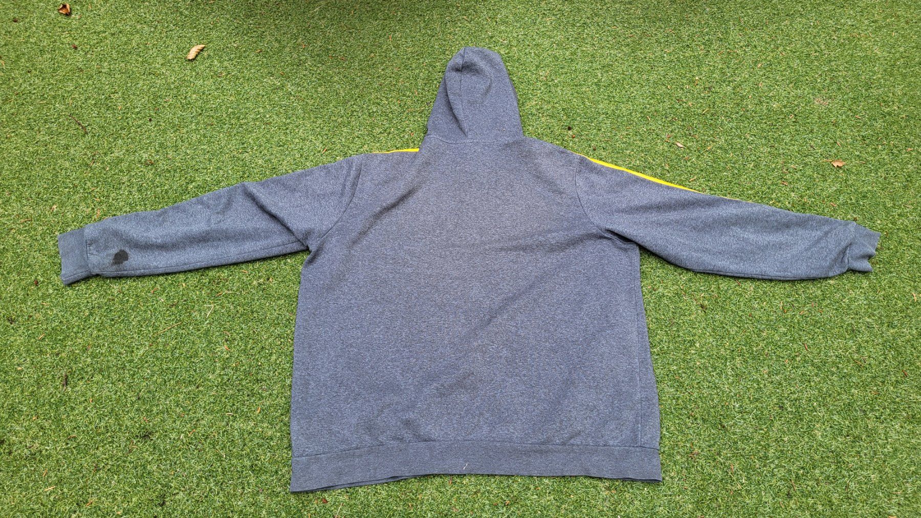 Adidas Pullover & Sweatshirts: Hoodie Adidas grau – Gebraucht aus Uster von gurust 1