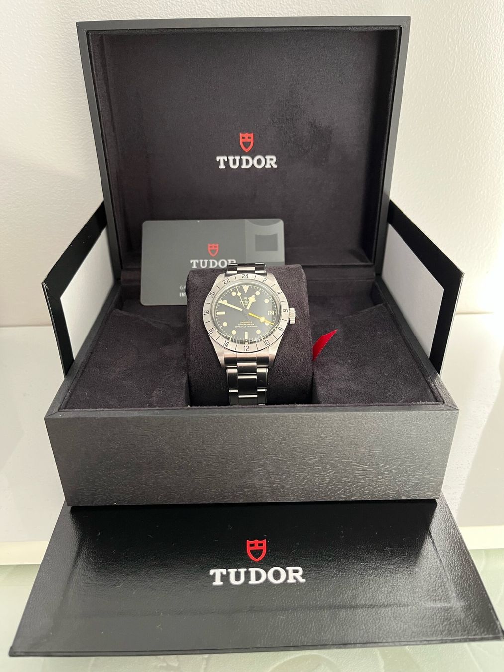 Tudor Orologi: Tudor Black Bay Pro – Nuovo e nell'imballaggio originale da Glattbrugg venduto da aquanautilus