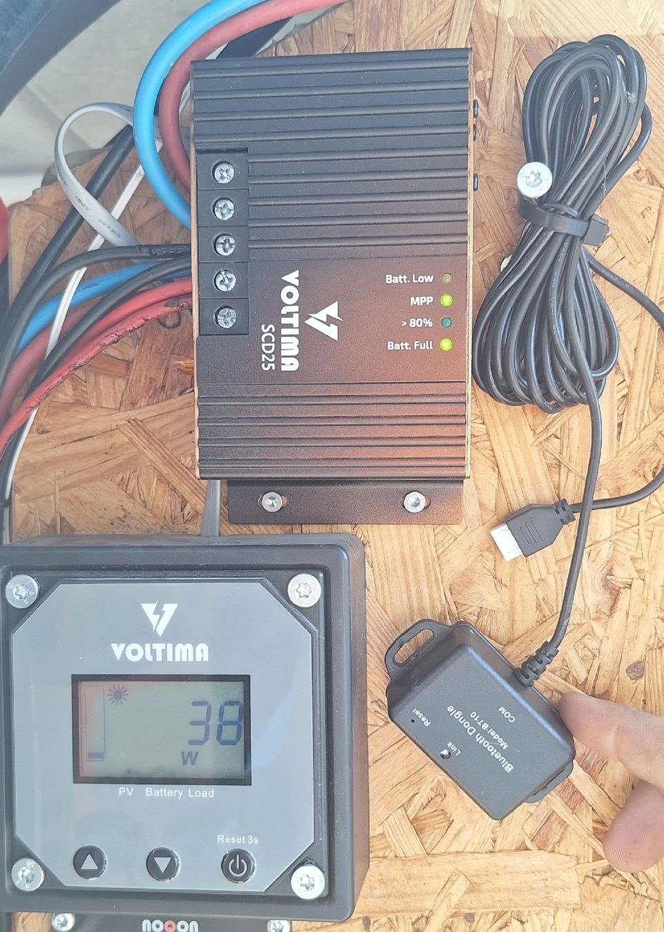 Caricabatterie: VOLTIMA SCD25 Laderegler, Display, Bluetooth sender – Usato da Hüttwilen venduto da JulienSprenger 1