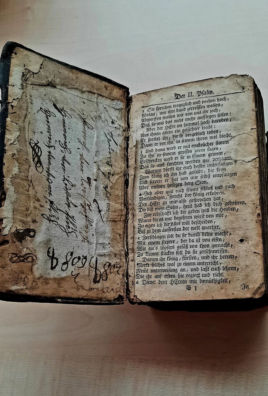 Libri: Sehr altes antikes Kirchengesangsbuch – Usato da Brienz BE venduto da Irmtraud01 1
