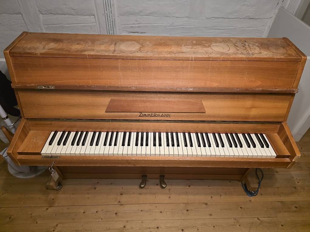 Strumenti musicali: Zimmermann Klavier – Usato da Winterthur venduto da reb_2mpv 1