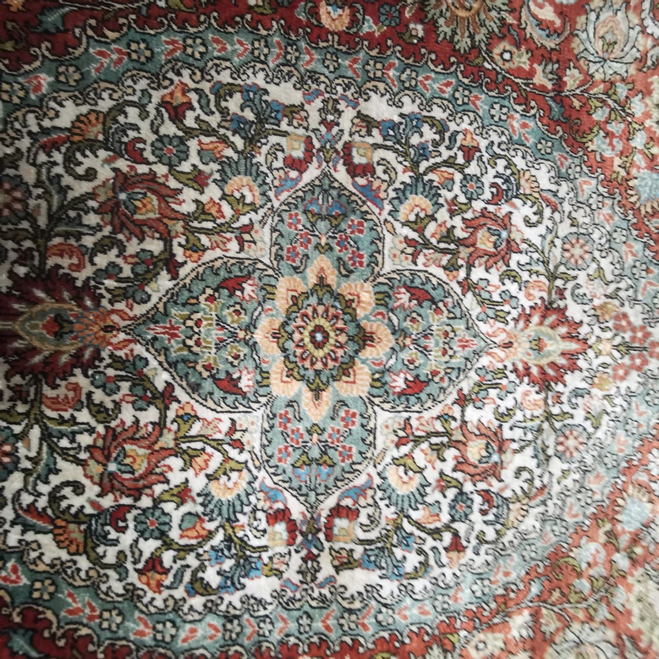 Tappeti: Medallion Seiden Orientteppich – Usato da Dübendorf venduto da Babyl2945 4