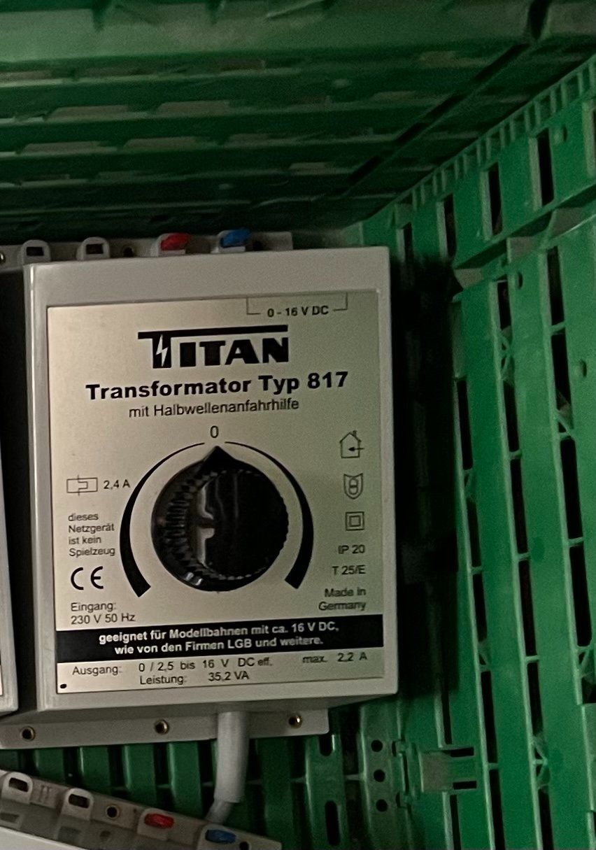 Modellini di ferrovie: Titan Transformator Typ 817 Halbwellenanfahrhilfe 16 V 35 VA – Usato da Büsserach venduto da ModellbahnDepot