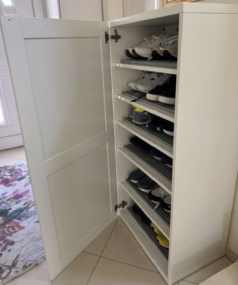 Armoires: 2 Schränke als Schuh- oder Kleiderschrank nutzbar – D'occasion à Biberist par 1973antonio 1