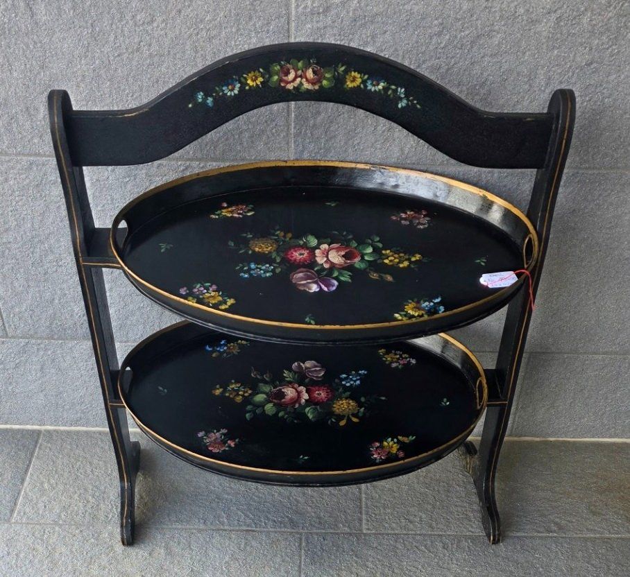 Scaffali: Antikes Etagere-Regal mit 2 Blechtabletts handbemalt – Usato da Flums venduto da Flumsantik