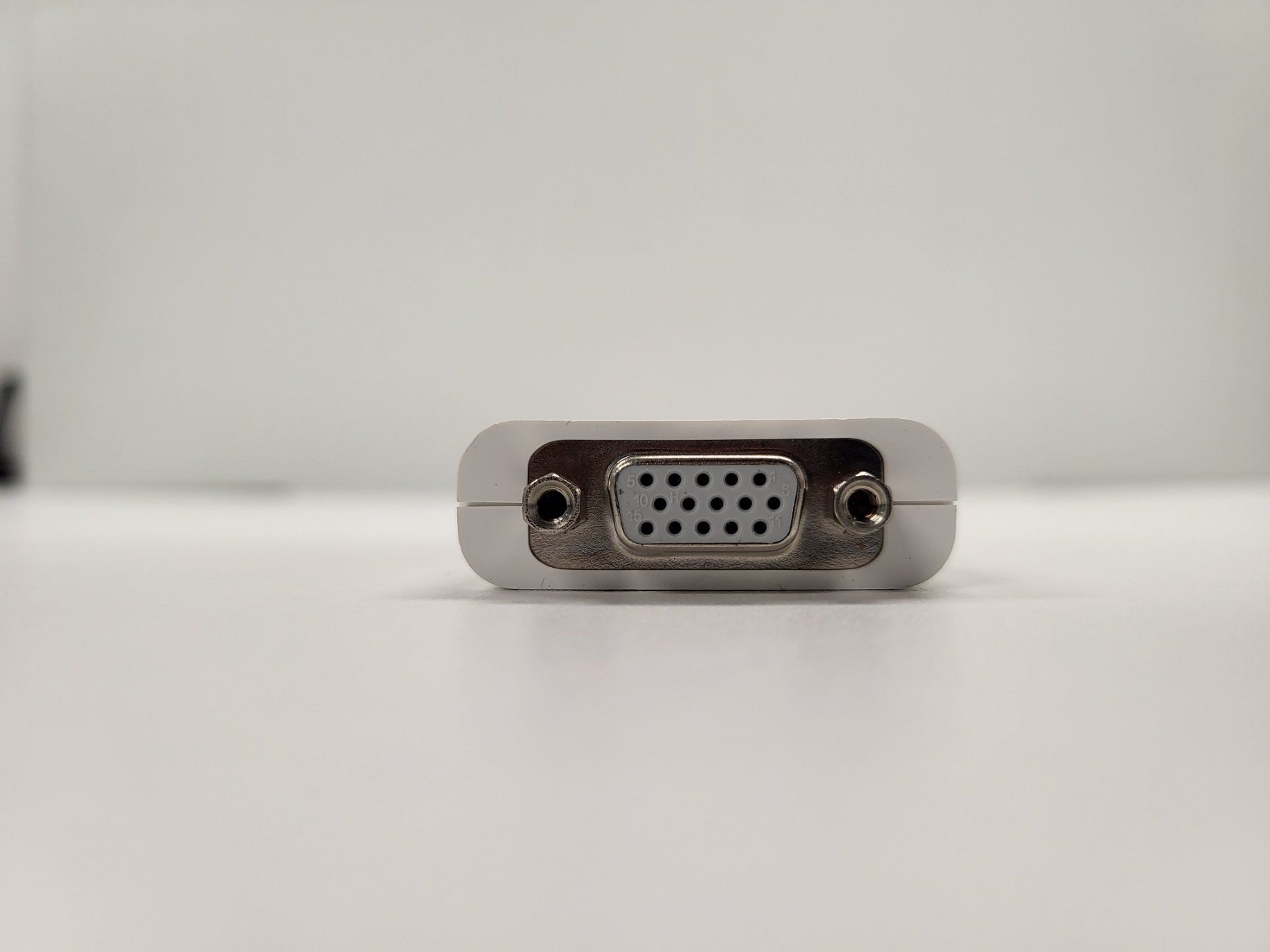 Apple Unità & Adattatore: DVI-A zu VGA Adapter, 3.5 cm lang, Weiss – Usato da Wald ZH venduto da 89kingle 1