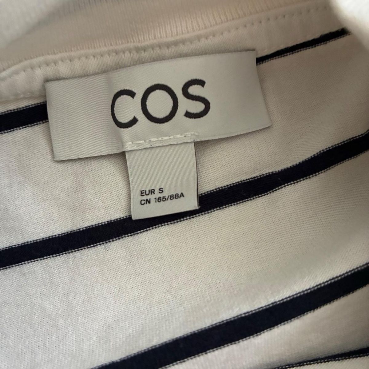 Cos T-Shirts: cos volume oversized tee - off white / striped – Neu (gemäss Beschreibung) aus Zürich von h_studio_edit 2